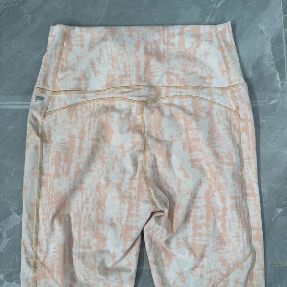 Women’s Fabletics PureLuxe Ultra High Waisted 7/8 Leggings Size XL - Picture 10 of 16